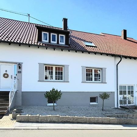 Merchweiler Schicke Komfortwohnung Zum Wohlfuehlen מראה חיצוני תמונה