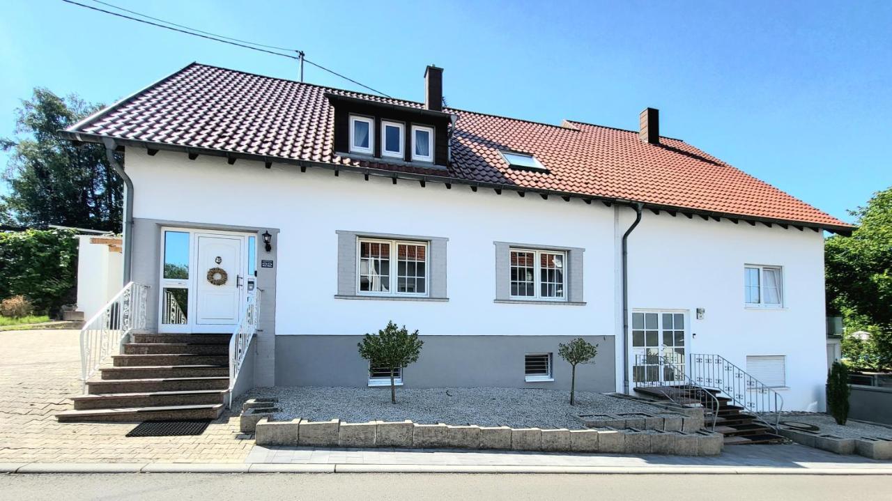 Merchweiler Schicke Komfortwohnung Zum Wohlfuehlen מראה חיצוני תמונה